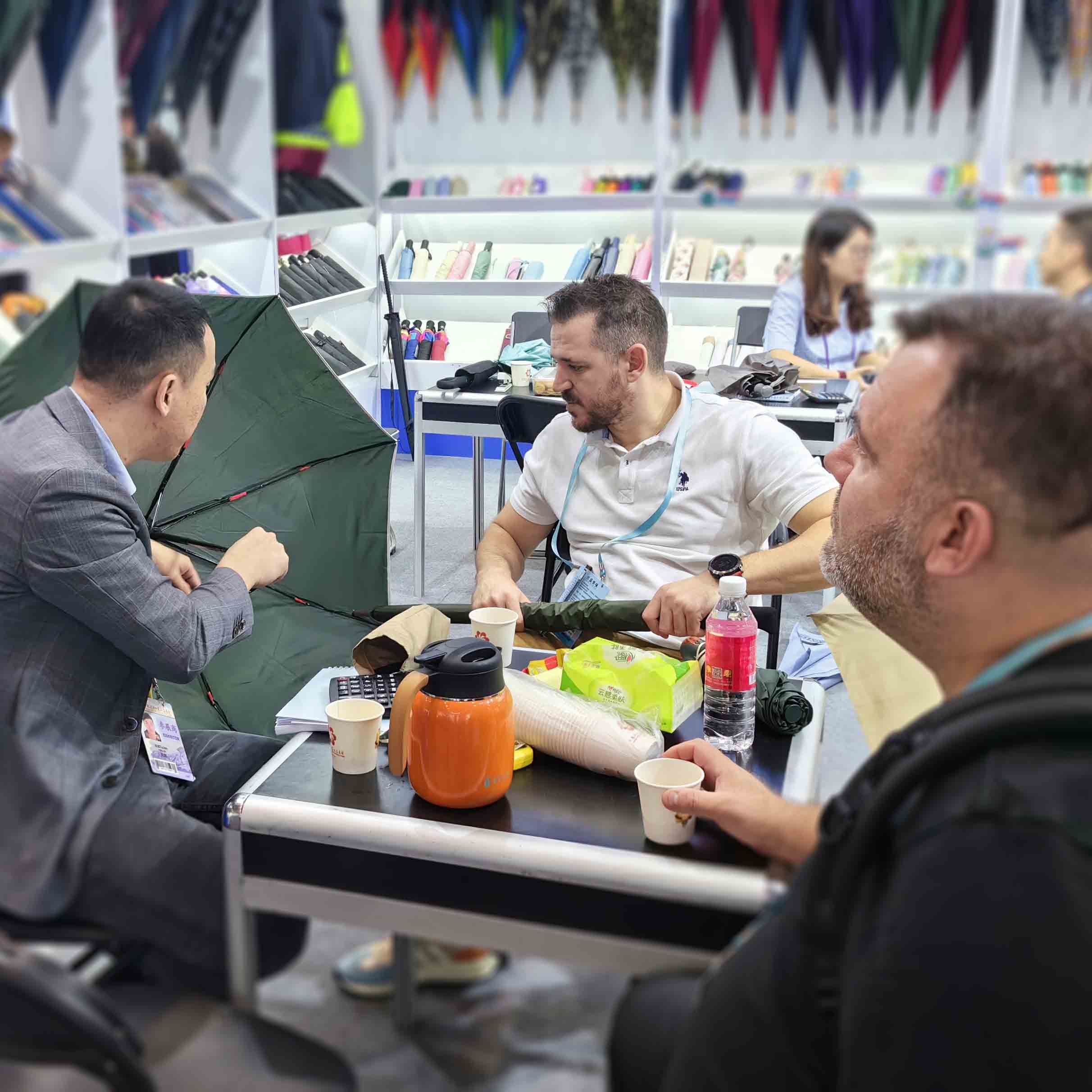 優(yōu)安納傘業(yè)：品牌出海展實力，多元拓展贏未來
